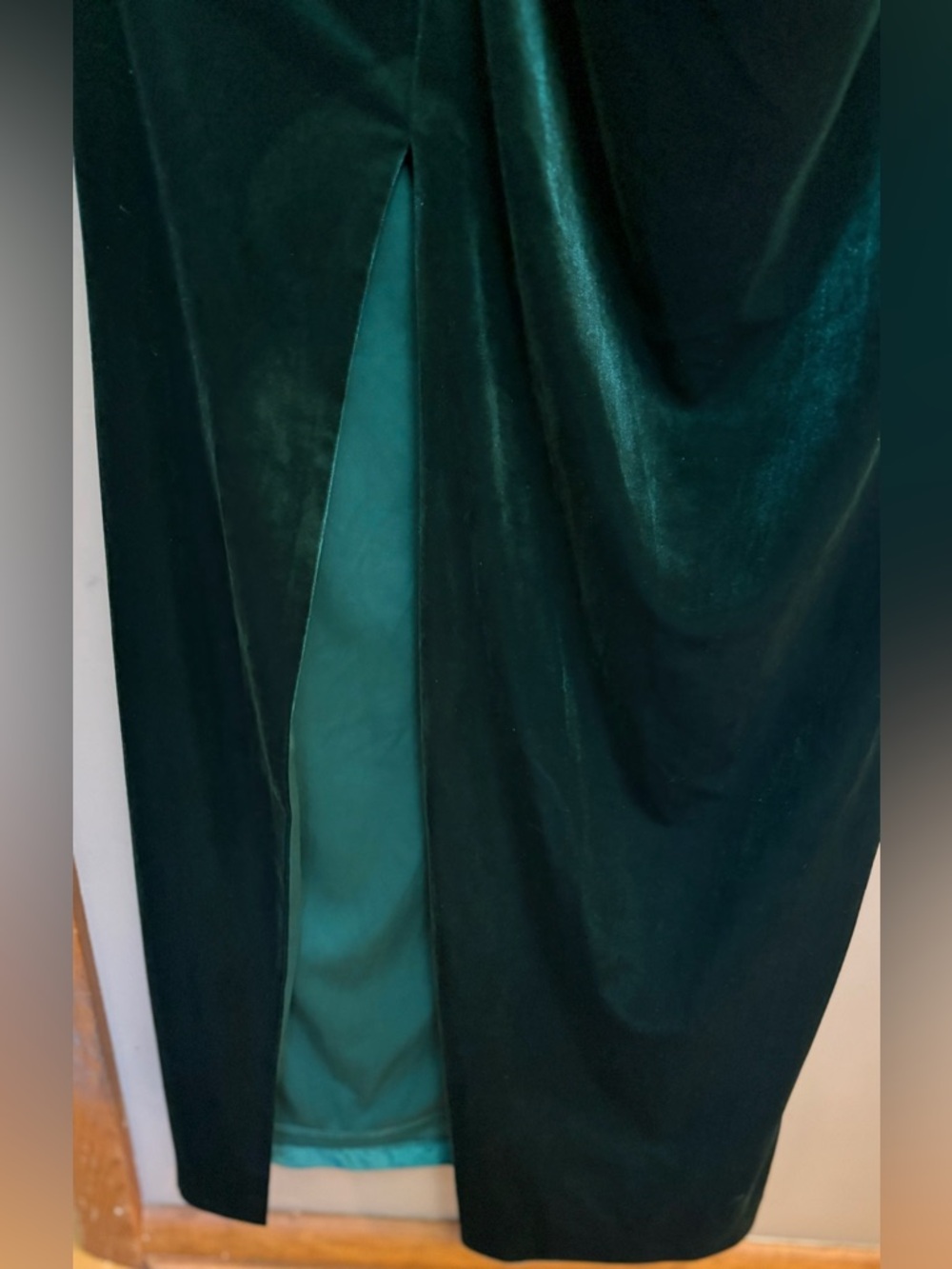 NWT Adrianna Papell 1-Shoulder Elegant Emerald Velvet Evening Party Dress Sz 8 - Picture 4 of 9
